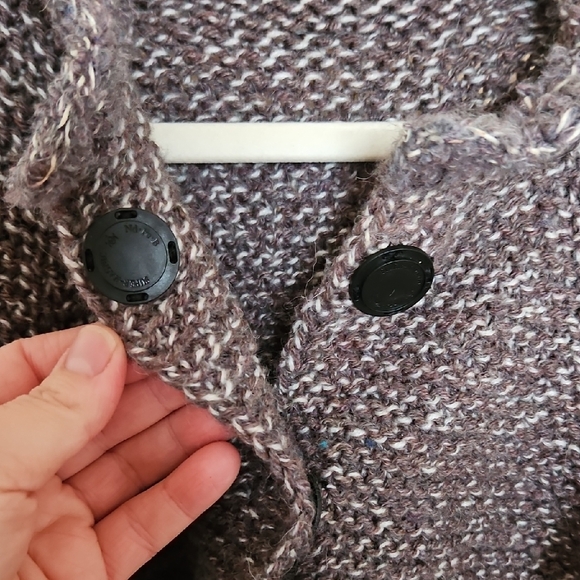 Chic Brown Knit Jacket W Magnetic Button Closure for Kids - Picture 3 of 9